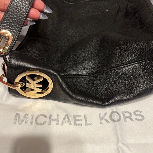 Michael Kors Large Chain Hobo - Picture 1 of 1